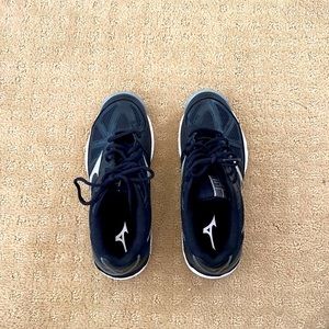 NEE Mizuno Wave Hurricane 2 volleyball shoes